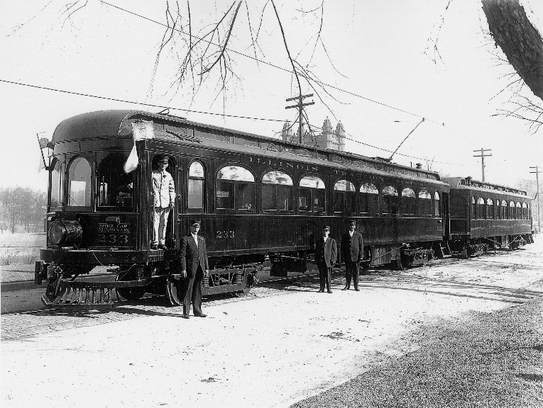 Image of Illinois Traction System train waiting for President Taft on West Main St. in front of Millikin University