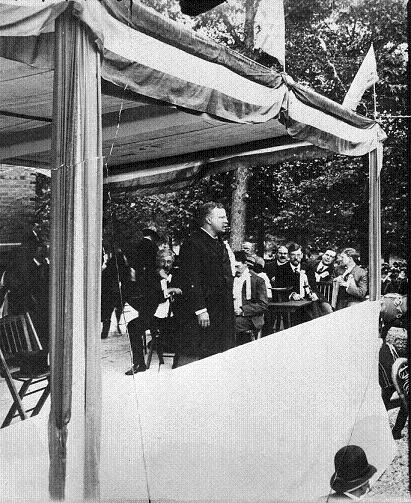 Image of President Roosevelt giving speech at Millikin University
