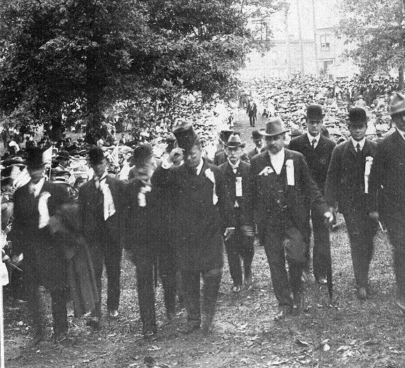 Image of President Roosevelt arriving at Millikin University