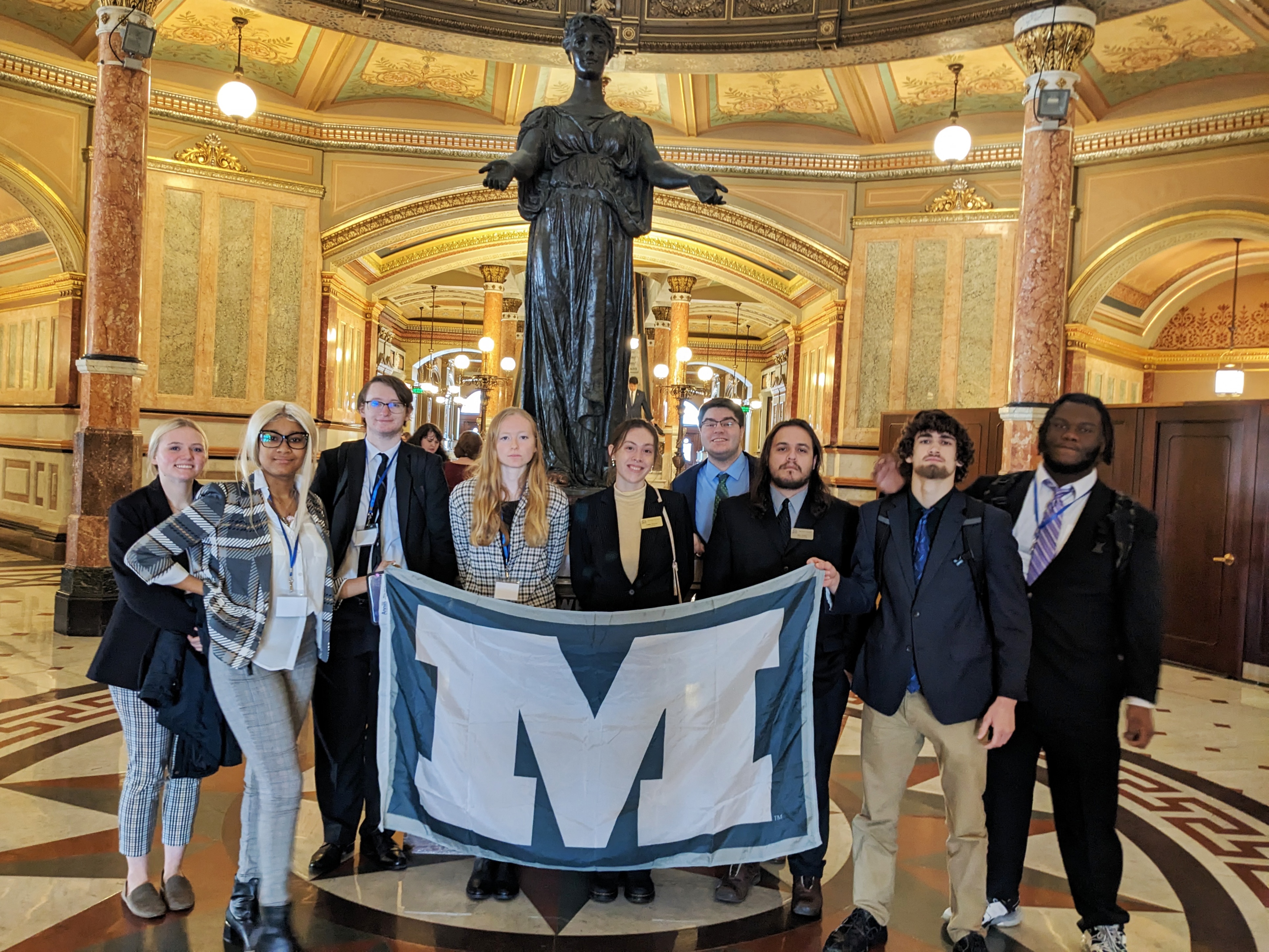 Model Illinois Government