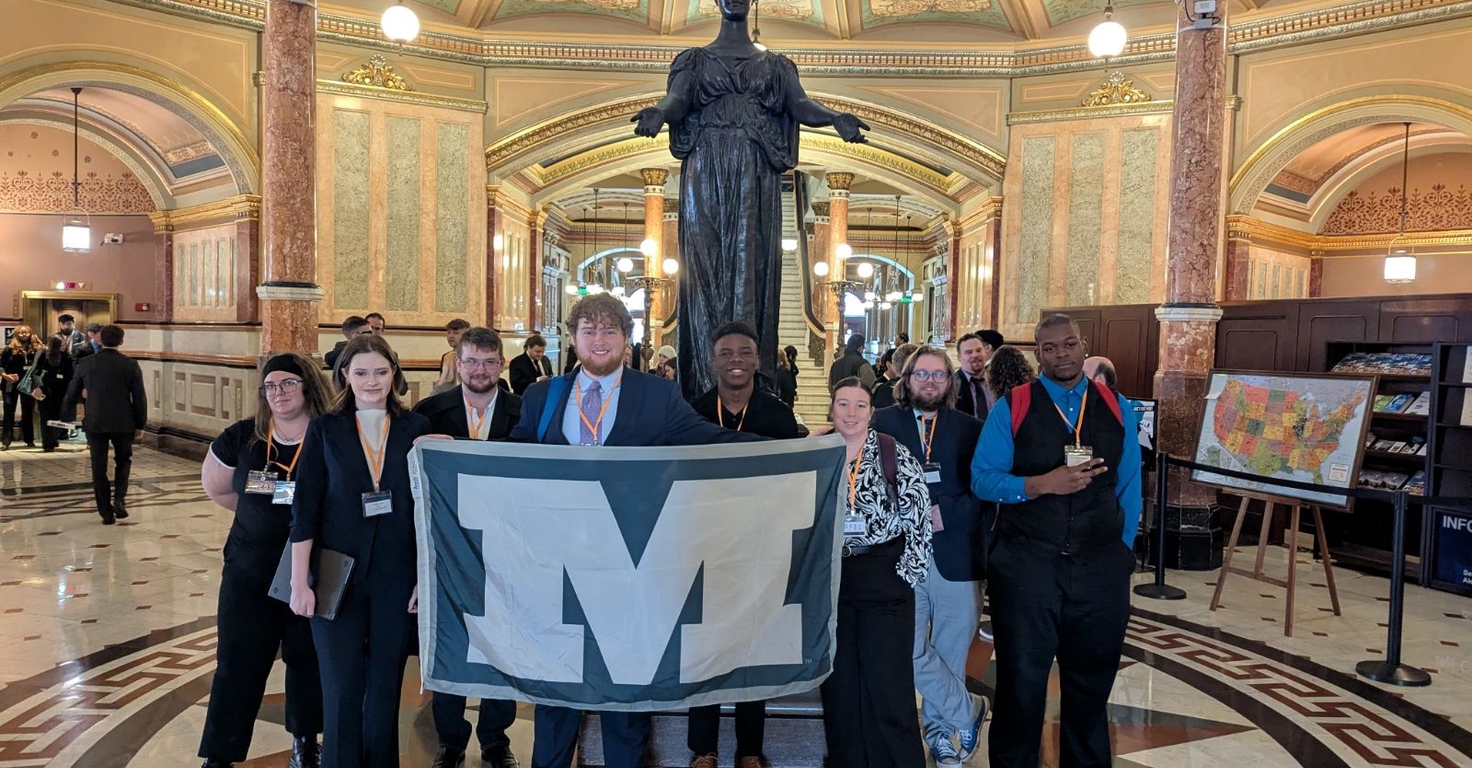 Model Illinois Government